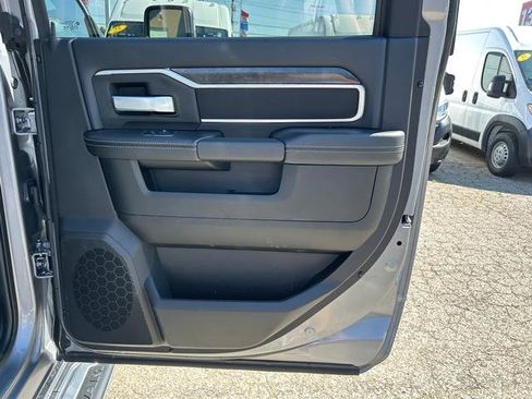 Used 2024 RAM 2500 Big Horn w/ Bed Utility Group image 27