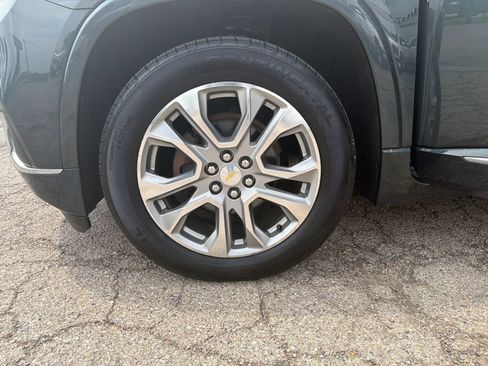 Used 2018 Chevrolet Traverse Premier AWD/4WD image 30
