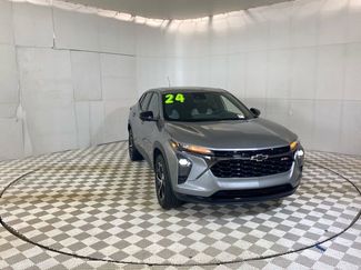 Used 2024 Chevrolet Trax RS w/ Driver Confidence Package FWD video 1