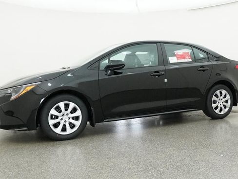 New 2026 Toyota Corolla LE FWD image 18