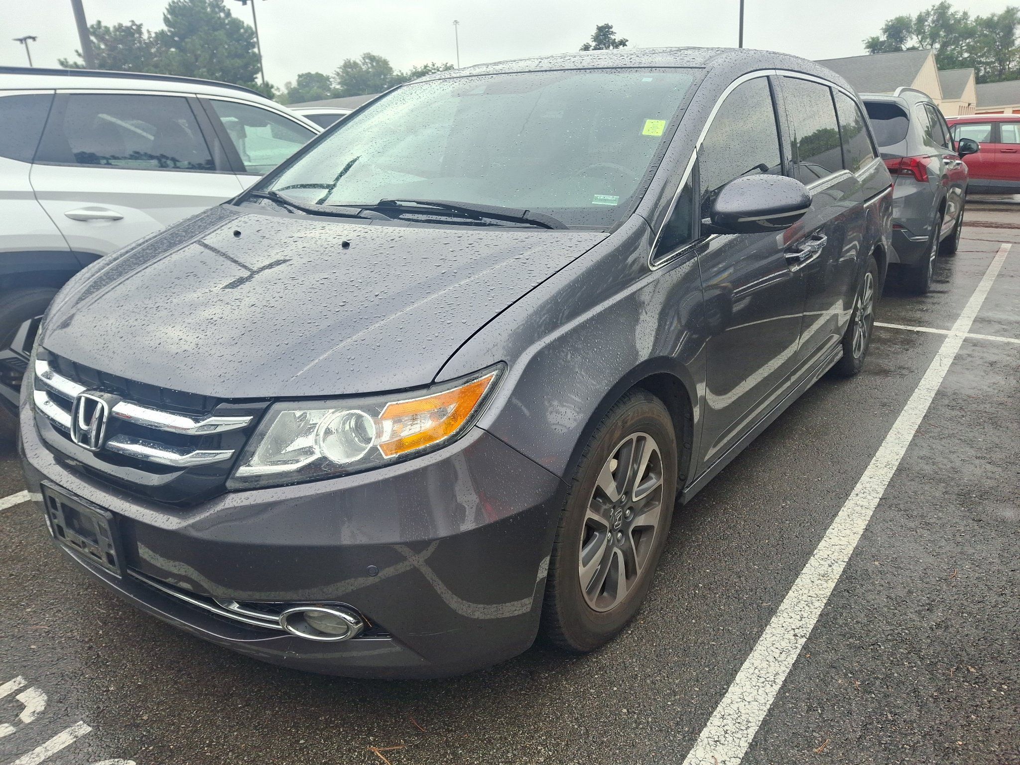Used 2014 Honda Odyssey Touring image 1