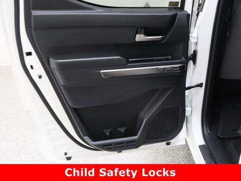 Certified 2025 Toyota Tacoma TRD Off-Road image 26