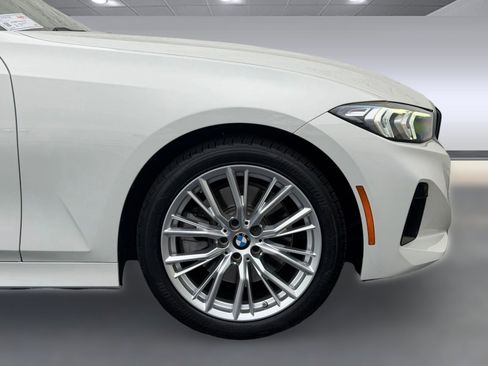 Used 2024 BMW 330i Sedan w/ Convenience Package RWD image 11