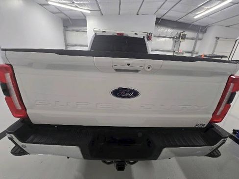 Used 2024 Ford F250 Lariat w/ FX4 Off-Road Package AWD/4WD image 8