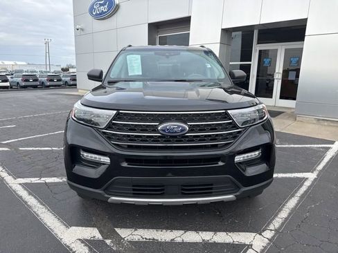 Used 2023 Ford Explorer XLT w/ Equipment Group 202A image 7