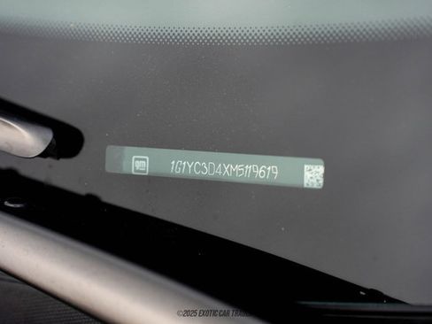 Used 2021 Chevrolet Corvette Stingray Premium Conv w/ Z51 Performance Package image 57