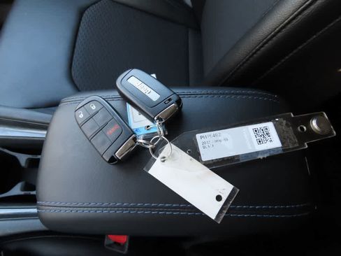 Used 2022 Jeep Compass Latitude image 27