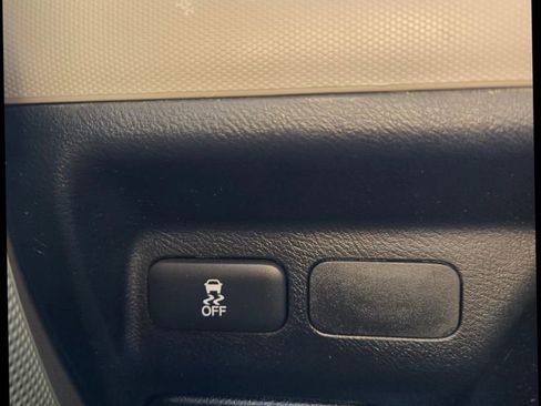 Used 2011 Honda Element LX image 24