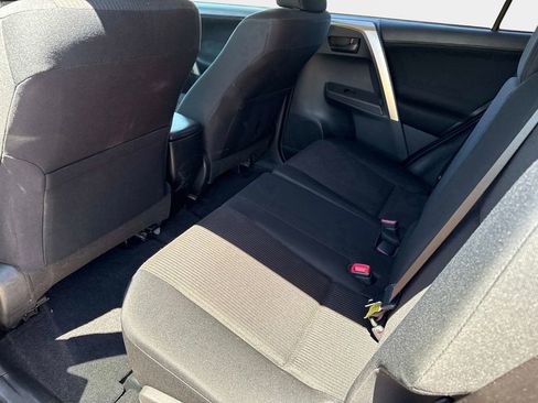 Used 2014 Toyota RAV4 LE FWD image 16