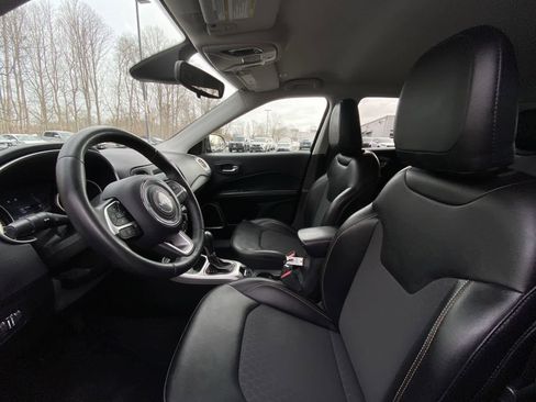 Used 2019 Jeep Compass Latitude image 25