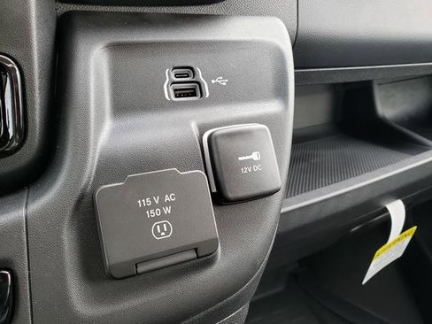 New 2025 RAM ProMaster 1500 w/ Quick Order Package 22G SLT image 18