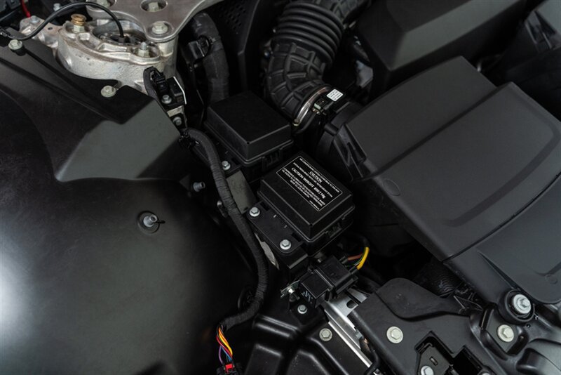 Used 2020 Aston Martin V8 Vantage Coupe RWD image 70