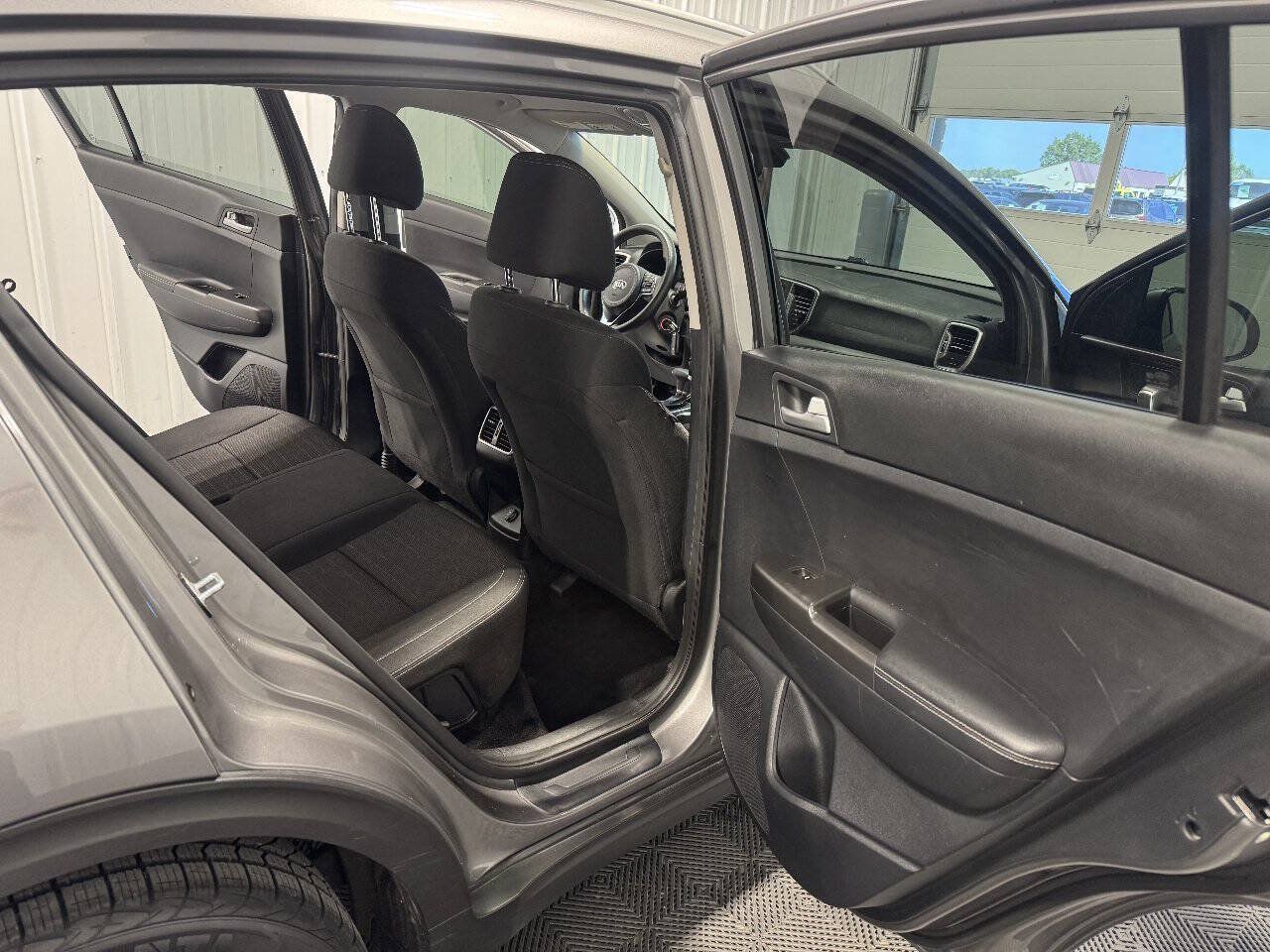 Used 2017 Kia Sportage LX w/ LX Popular Package AWD/4WD image 19