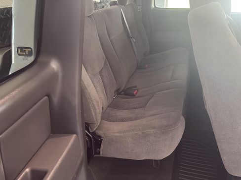 Used 2007 Chevrolet Silverado 2500 LT w/ Skid Plate Package AWD/4WD image 10