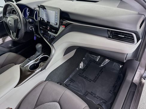 Used 2023 Toyota Camry LE image 29