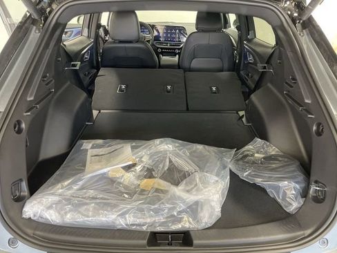 New 2026 Chevrolet Equinox EV LT image 25