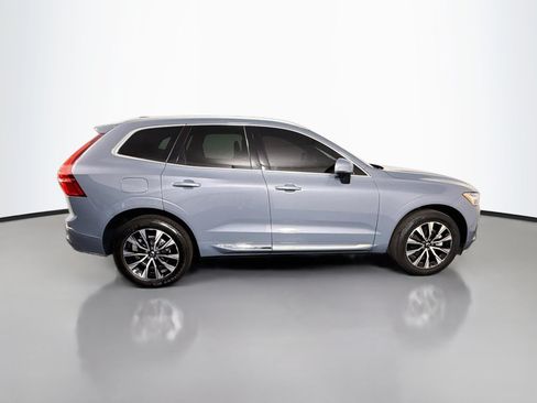 Used 2023 Volvo XC60 B5 Plus FWD image 11