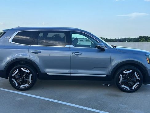 Used 2025 Kia Telluride S FWD image 15