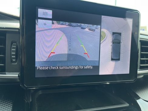 Used 2022 Ford Explorer ST-Line RWD image 16