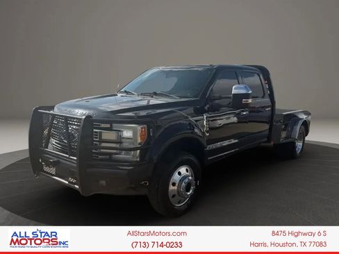 Used 2017 Ford F450 Platinum w/ Platinum Ultimate Package AWD/4WD image 1