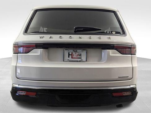 Used 2024 Jeep Wagoneer L Series II RWD image 60
