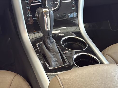 Used 2013 Ford Edge Limited FWD image 36