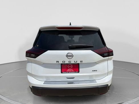 New 2026 Nissan Rogue SV AWD/4WD image 5