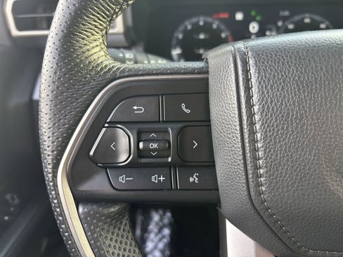 Used 2025 Toyota Tacoma TRD Off-Road image 25