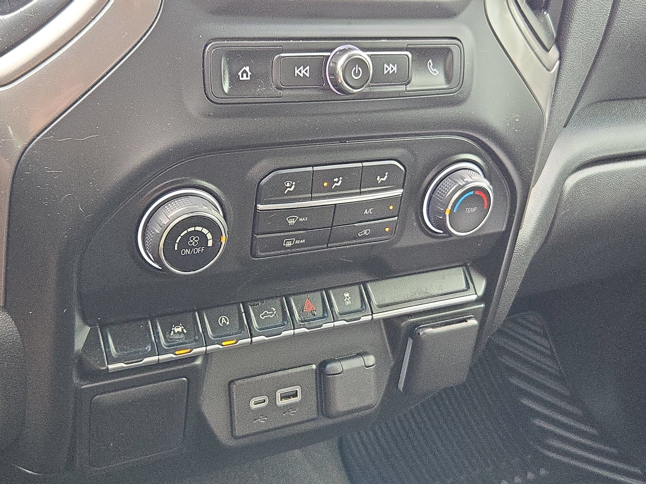 Certified 2025 Chevrolet Silverado 1500 Custom w/ Turbomax Blackout Package AWD/4WD image 17