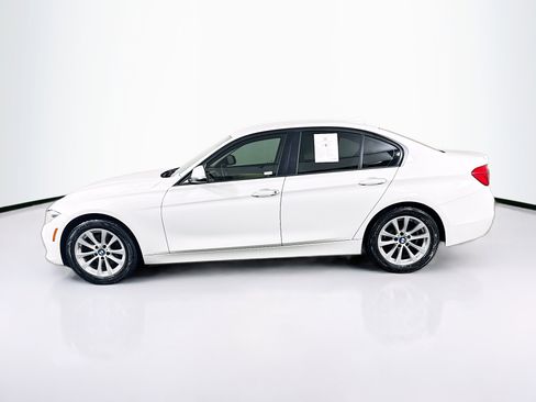 Used 2018 BMW 320i Sedan image 4