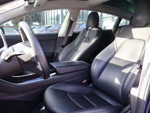Used 2018 Tesla Model 3 Long Range image 29