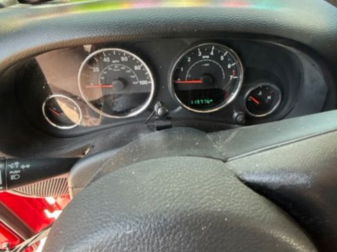 Used 2018 Jeep Wrangler Sport AWD/4WD image 6