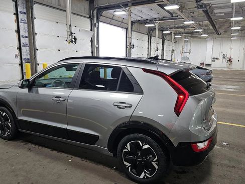 Certified 2023 Kia Niro Wind w/ Wind Preserve Package image 7