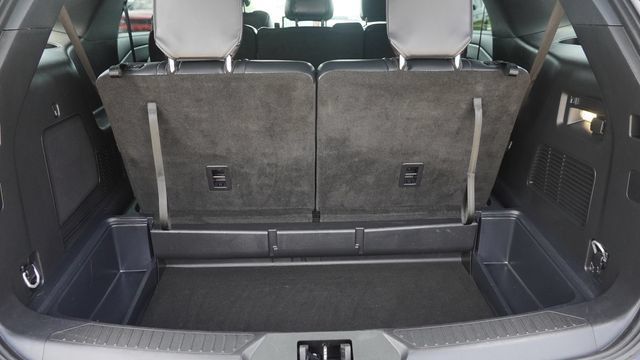 Used 2025 Ford Explorer ST-Line w/ ST-Line Street Pack AWD/4WD image 12