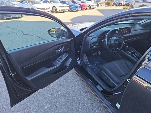 Used 2023 Honda Accord Sport image 8