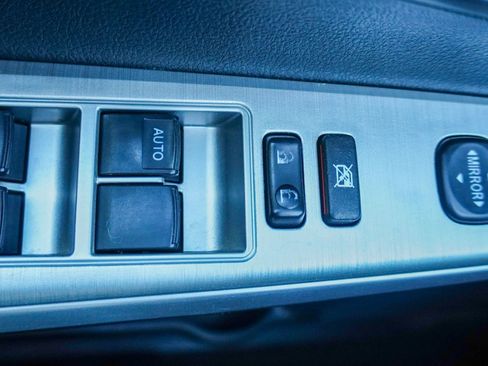 Used 2014 Toyota Camry SE image 34