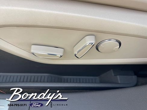 Used 2019 Lincoln Nautilus Reserve image 9