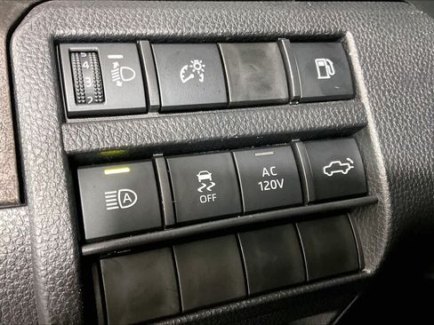 Used 2026 Toyota Tacoma Limited AWD/4WD image 34