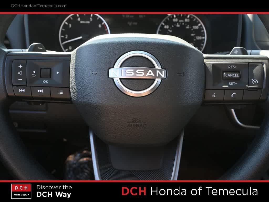 Used 2025 Nissan Rogue S FWD image 9