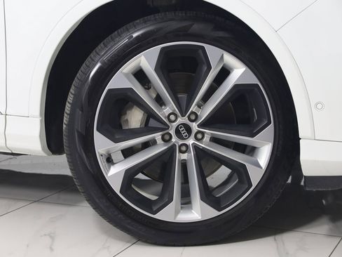 Used 2021 Audi Q7 3.0T Prestige w/ Prestige Package image 17