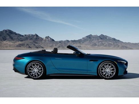 New 2026 Mercedes-Benz SL 43 AMG AMG SL 43 image 2