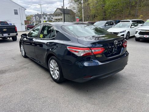 Used 2018 Toyota Camry LE FWD image 6