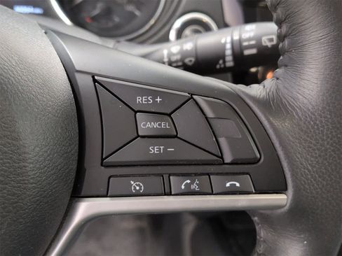 Used 2017 Nissan Rogue SV w/ Sun & Sound Touring Package image 26