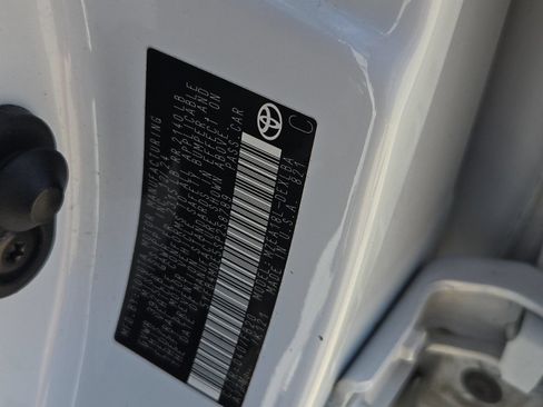Used 2025 Toyota Corolla LE FWD image 25