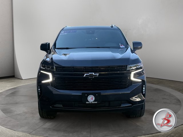 Used 2023 Chevrolet Suburban RST w/ Luxury Package AWD/4WD image 2