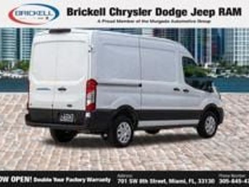 Used 2022 Ford E-Transit 148 High Roof Extended RWD image 8