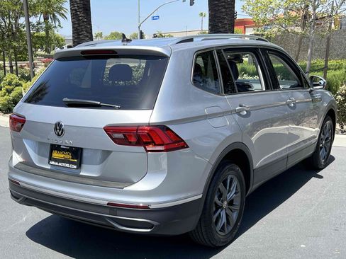 Used 2023 Volkswagen Tiguan SE FWD image 12