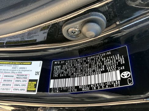 Used 2023 Toyota Corolla LE FWD image 31