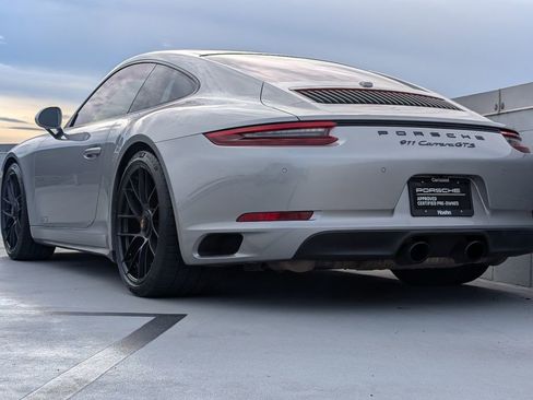 Used 2018 Porsche 911 Carrera GTS image 3