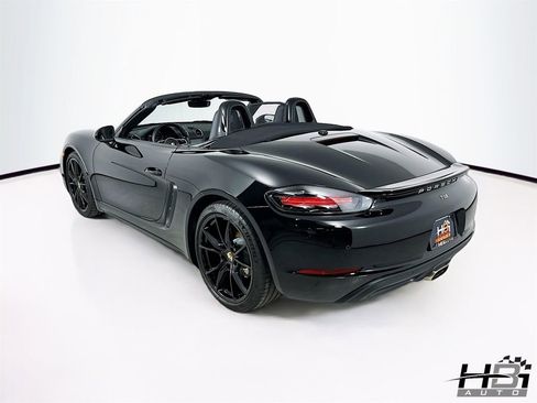 Used 2024 Porsche 718 Boxster RWD image 24